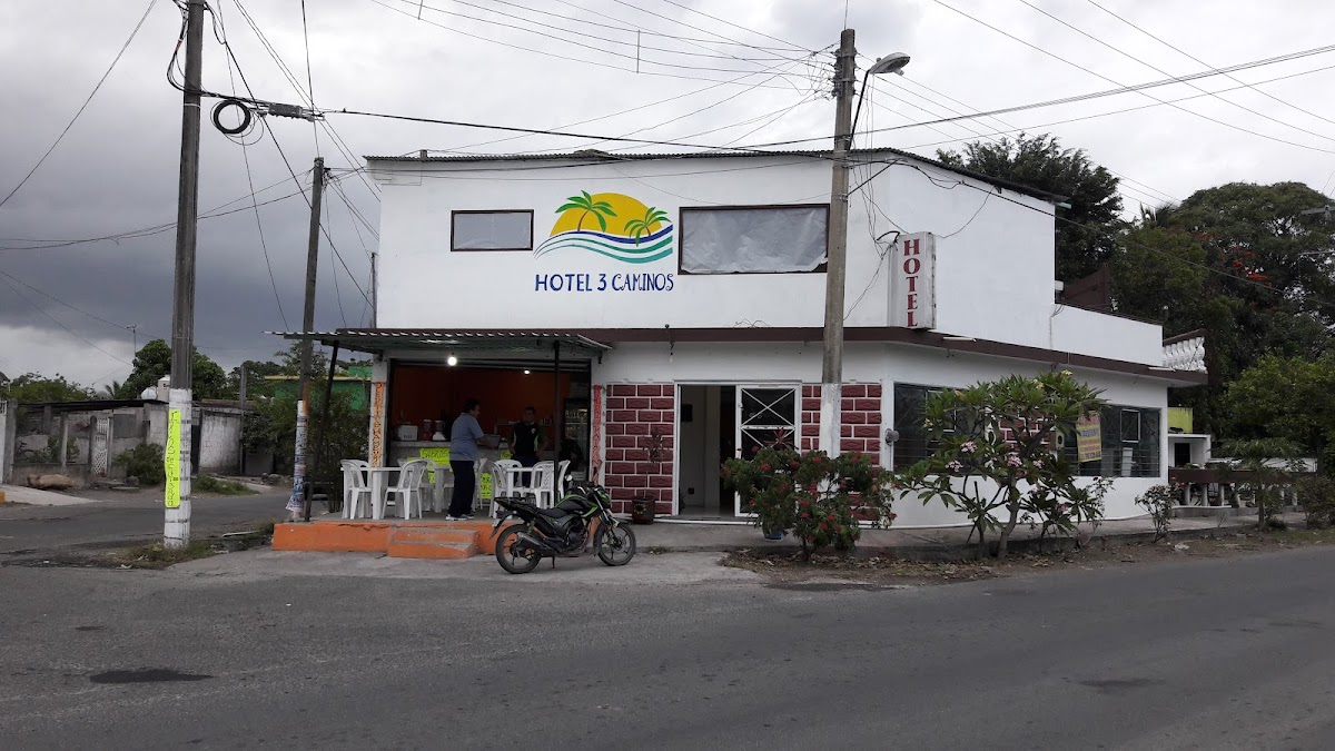 Hotel Tres Caminos